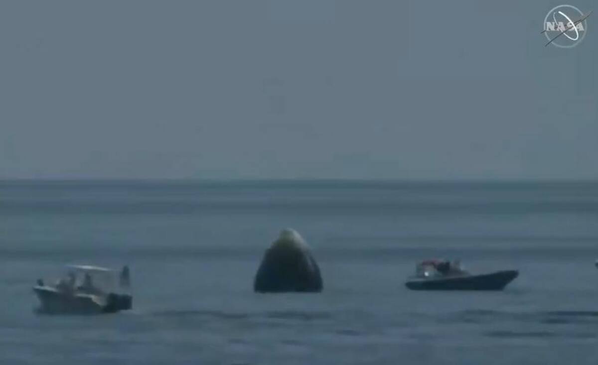 Llegada del SpaceX al mar, Foto NASA, Reuters