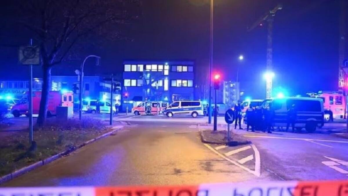 Las fuerzas policiales en el lugar del atque (Twitter/ Jonas Walzberg - Avalon)