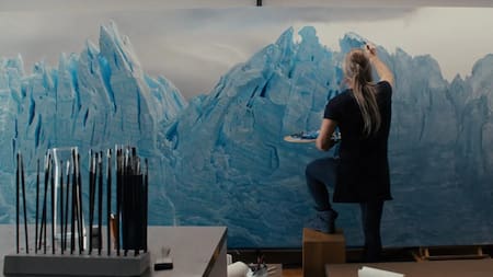 Un artista argentino vendió una obra del Perito Moreno por una cifra millonaria: quién es y cuál fue el monto