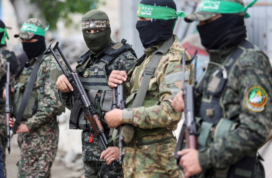 Terroristas de Hamás. Foto: Reuters/Ramadan Abed