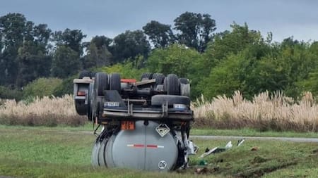 Vuelco en Ruta 6, altura Cañuelas