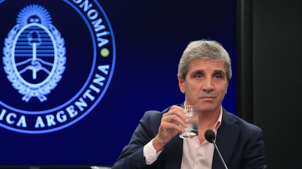 El secretario general de ATE apuntó contra Luis Caputo: "No vaya a ser cosa que lo echemos con la movilización"