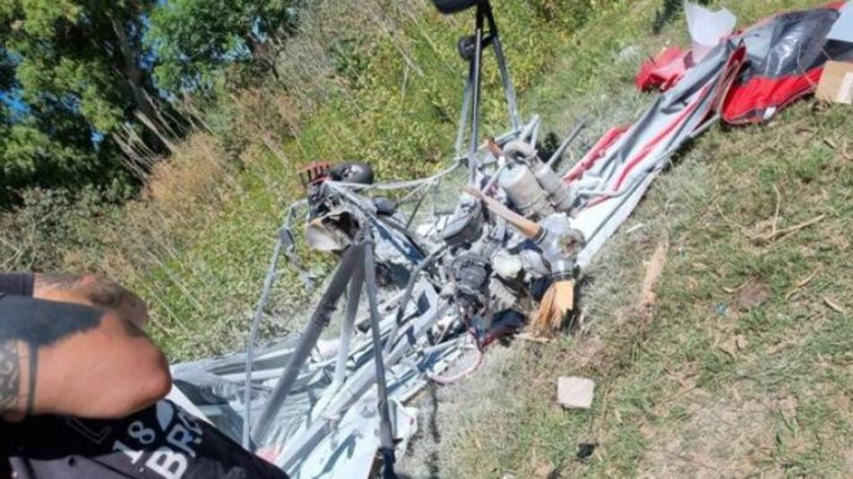 Ala Delta se estrella contra el cableado de alta tensión camino a Punta Lara. Foto: NA.