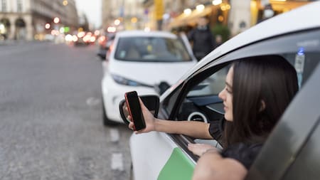 Viajar gratis en auto de alquiler es posible. Foto: Freepik.