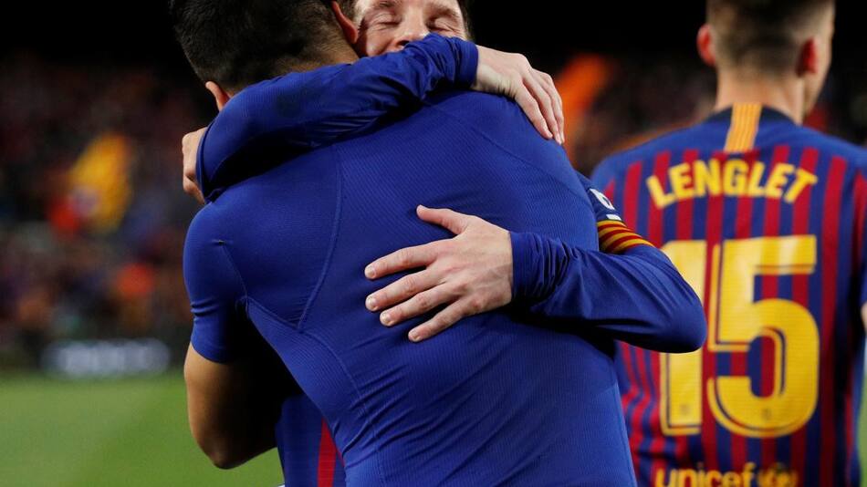 Festejo de Luis Suárez y Messi en la victoria del Barcelona ante Atlético Madrid (Reuters)