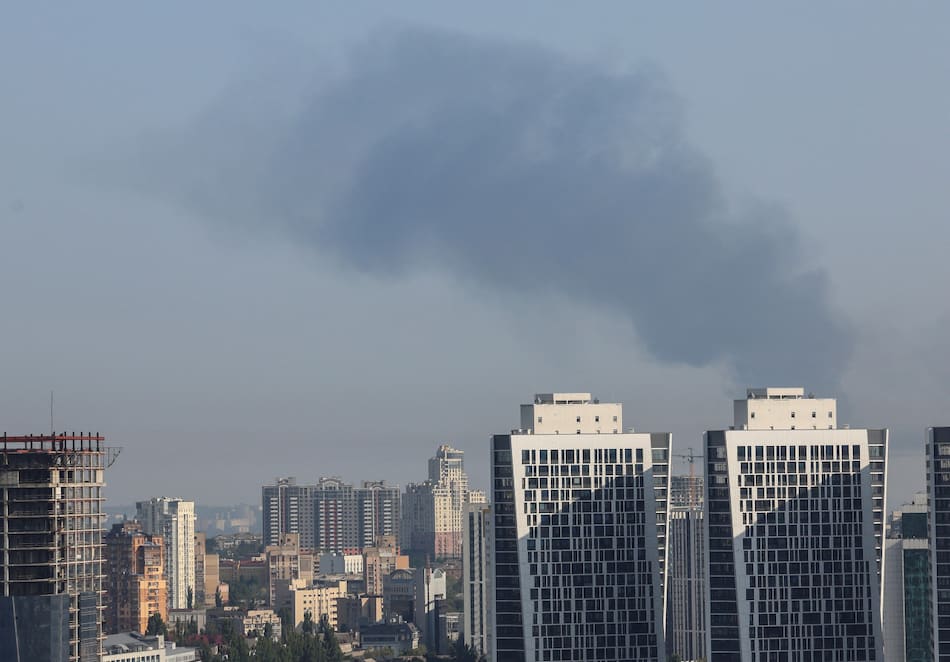 Ataque con misiles rusos en Kyiv. Foto: Reuters.