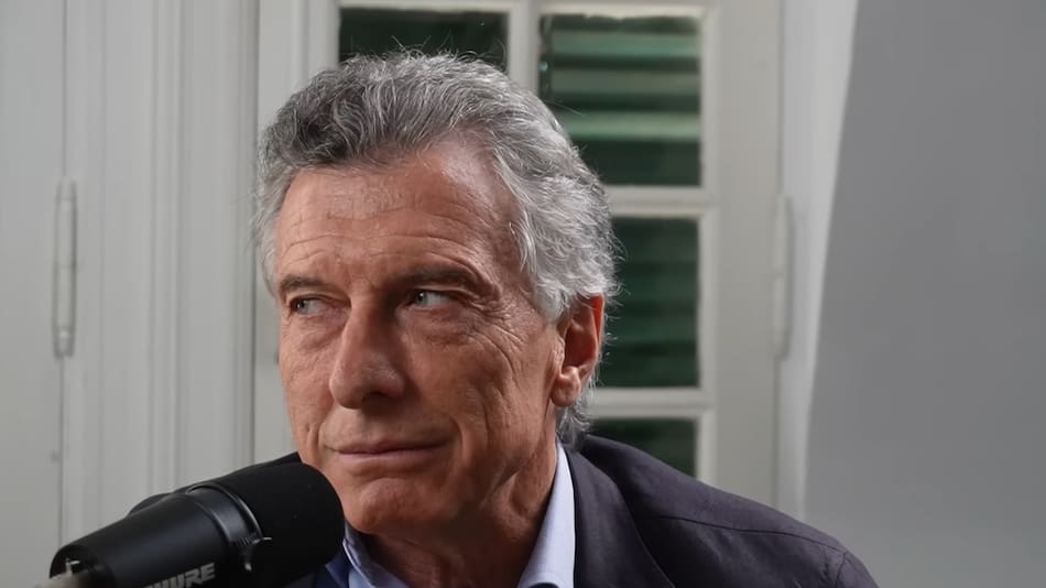 El expresidente habló de la política internacional llevada adelante por el gobierno de Milei.