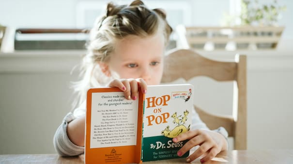 Vacaciones de invierno, sin pantallas: 10 tips para fomentar la lectura en los más pequeños