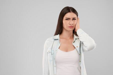 Dolor de oídos. Foto: EFE.