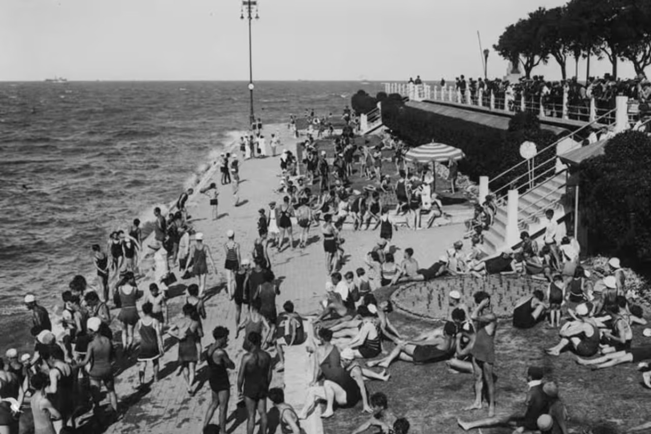 Balneario en la Costanera Sur a principio de siglo XX. Foto: AGN