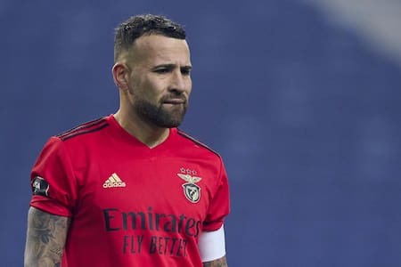 Nicolás Otamendi, Benfica de Portugal.