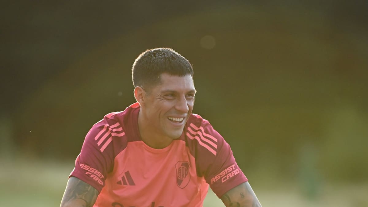 Enzo Pérez en la pretemporada de River. Foto: X @RiverPlate