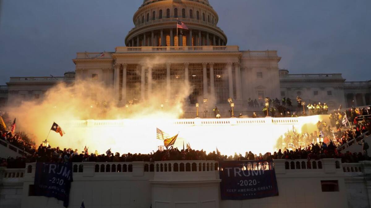 Irrupción de simpatizantes de Trump al Capitolio dejó un saldo de cuatro muertos, REUTERS