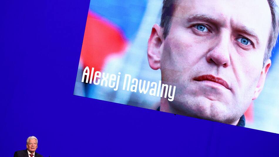 Imagen de Navalny durante la entrega de Premios de la Paz. Foto: Reuters.