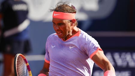 Tras más de tres meses de inactividad, Nadal volvió con un contundente triunfo en Barcelona
