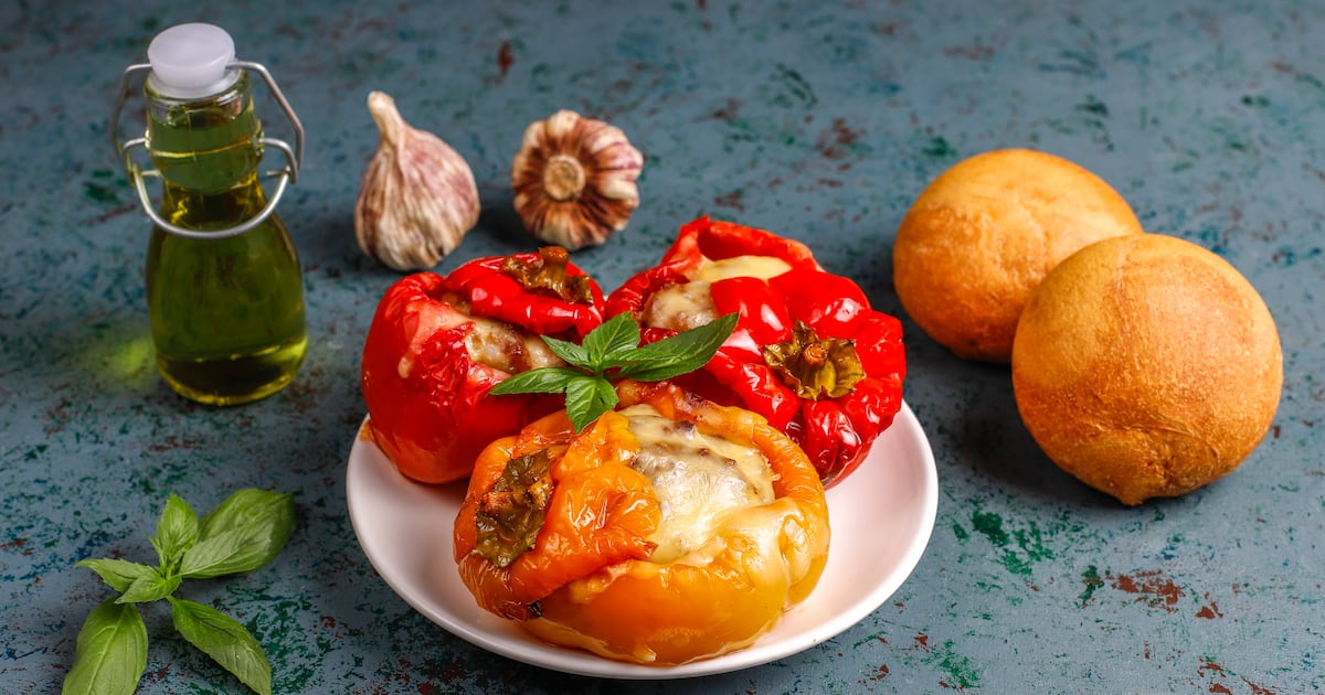 Receta fácil y rápida: cómo hacer morrón relleno con huevo al ...