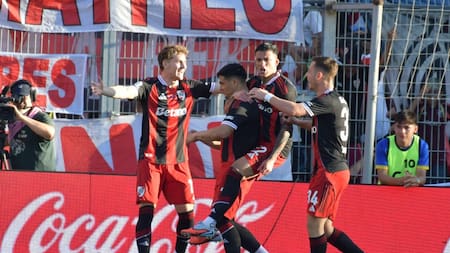 Maxi Salas, autor de un gol frente a Racing.