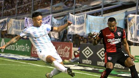 Atlético Tucumán le ganó a Newells. Foto: NA