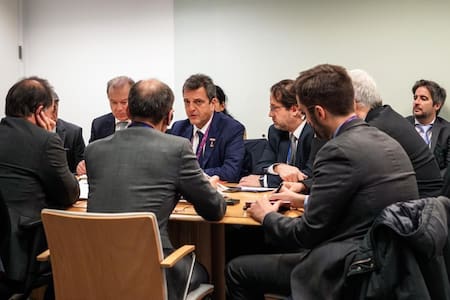 Massa y el Club de París, foto Ministerio de Economía