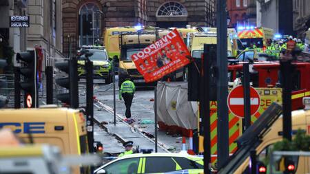 Atropello masivo en los festejos del Liverpool. Foto: Reuters/Phil Noble