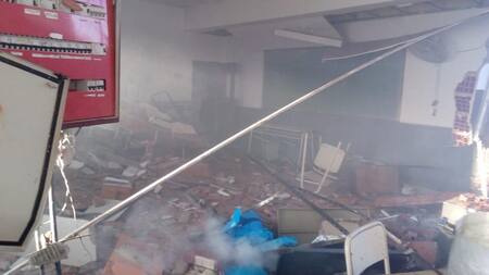 Explosión en escuela de Moreno