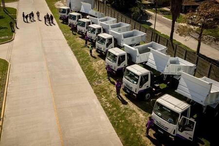 Mayra Mendoza presentó la compra de camiones en Quilmes