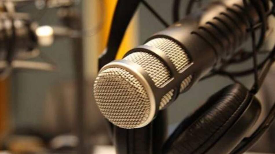 Se conmemora hoy el Día del Locutor