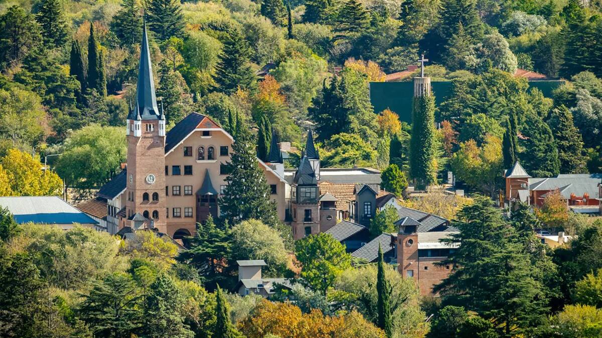 Ideal para jubilados: el pueblo de Argentina perfecto para disfrutar unas vacaciones soñadas en la tercera edad