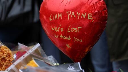 Fans de One Direction homenajean a Liam Payne en el londinense Hyde Park. Foto: Reuters.