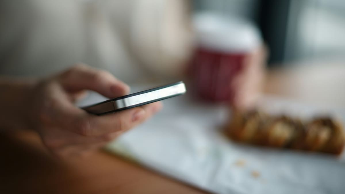 Aplicaciones, celular. Foto Unsplash.