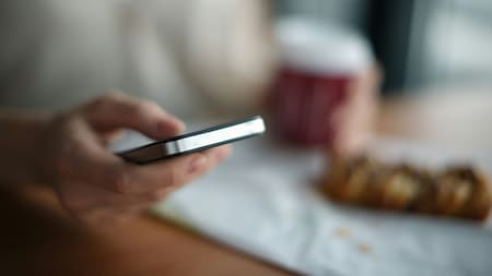 Aplicaciones, celular. Foto Unsplash.