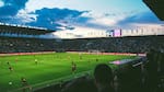 Fútbol, una pasión que puede lastimar: ¿que recomiendan los expertos para evitar daños en la salud?