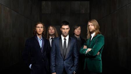 Maroon 5 homenajea a las mujeres en su nuevo videoclip