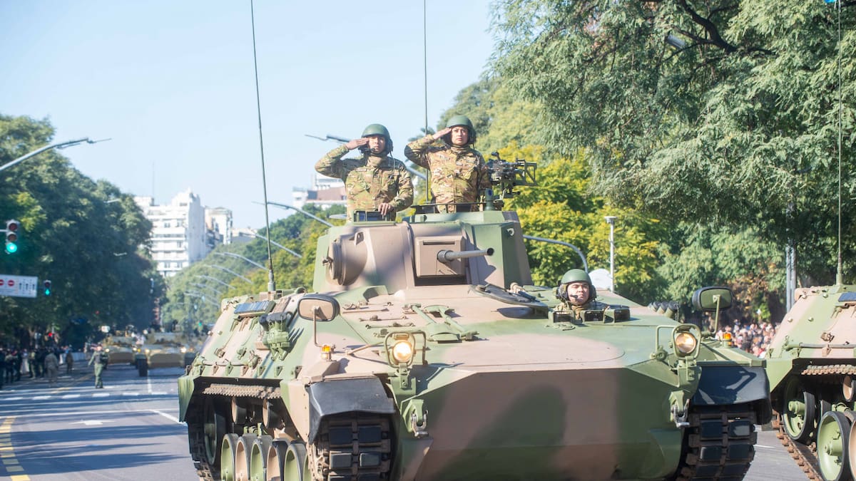 Por segundo año consecutivo, el Gobierno no prevé realizar el desfile militar del 9 de julio debido a los recortes en Defensa