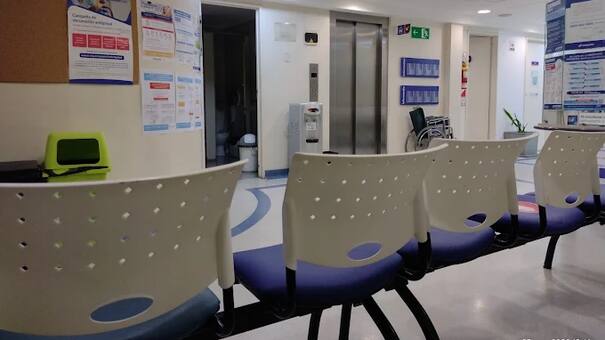 Video: así quedó el centro médico de OSECAC tras el derrumbe del techo en la sala de espera