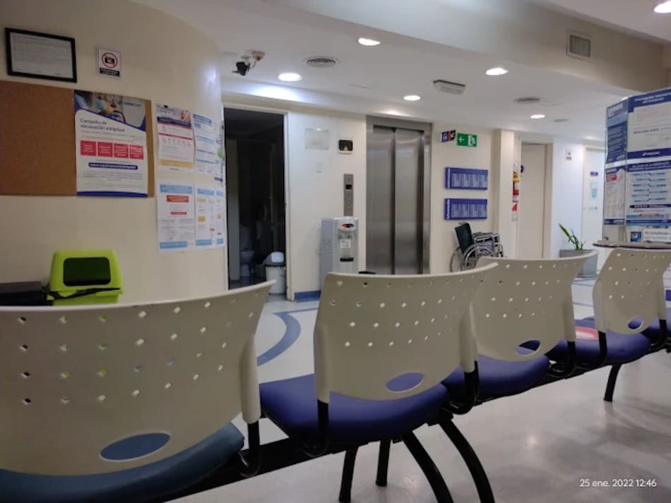 El centro médico de Osecac que sufrió el derrumbe.