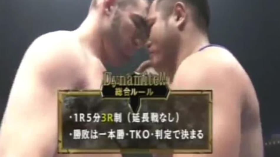 Video viral: un beso en la MMA terminó con un brutal knockout