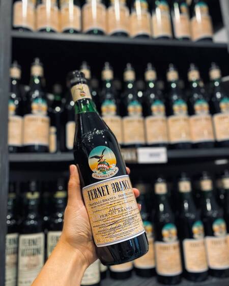 Botellas de fernet. Foto: Instagram @jagger_almacen