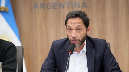 Caso $LIBRA: diputados de la comisión investigadora pidieron las declaraciones de Javier y Karina Milei