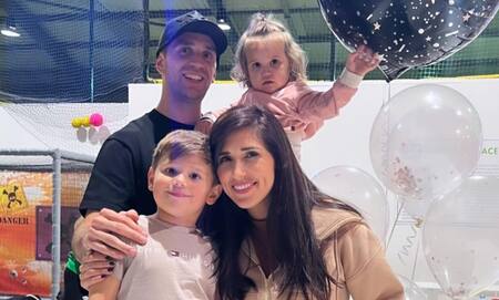 Dibu Martinez; cumpleaños de su esposa 2. Foto: Instagram @mandinha_martinez_