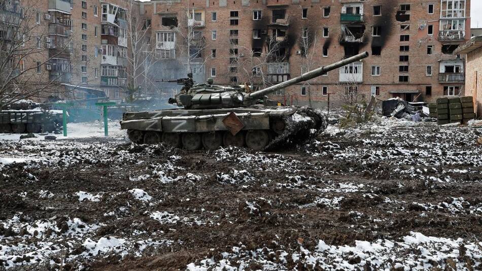 Tanque ruso tras atacar zonas civiles. Foto: NA.