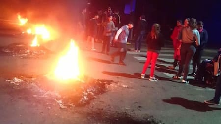 Masivo apagón en La Plata, vecinos indignados