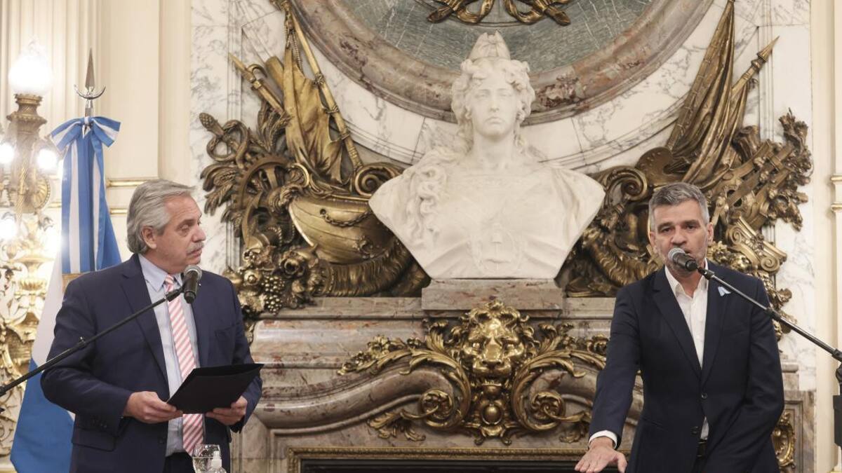Alberto Fernández toma juramento al nuevo ministro de Desarrollo Social, Juan Zabaleta, NA