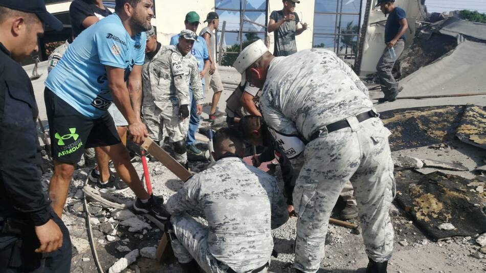 Dramático derrumbe en iglesia de México. Foto: Reuters.