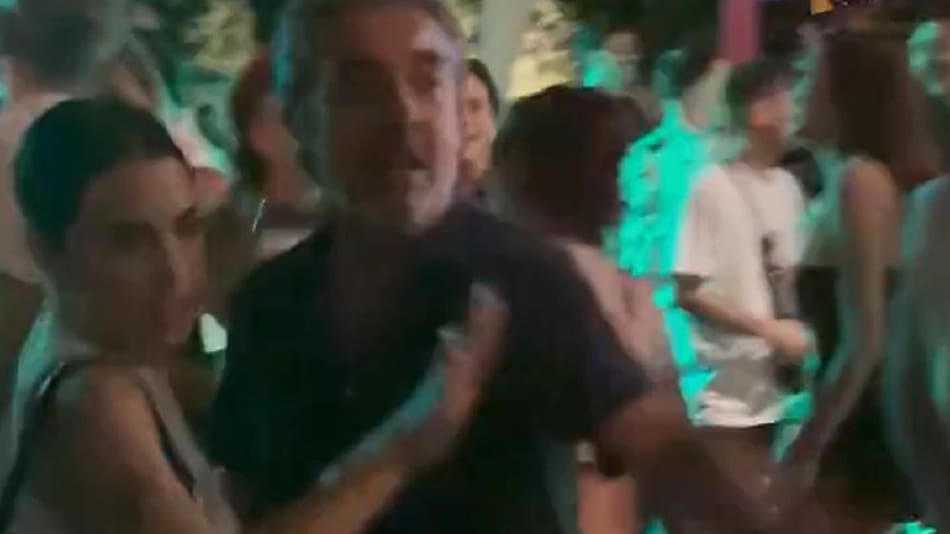 Lali y Darín bailando. Foto: captura.