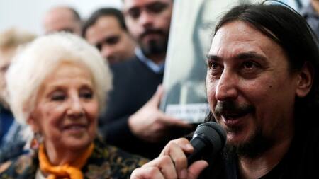 Estela de Carlotto y Javier, nieto recuperado número 130