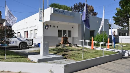 Comisaria de Santa Teresita donde se encuentran alojados los imputados por el asesinato de Tomas Tello. Foto NA