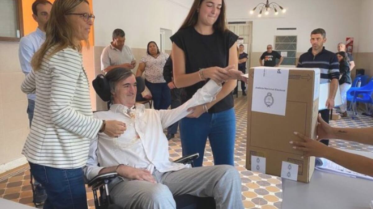 El voto de Esteban Bullrich. Foto: NA.