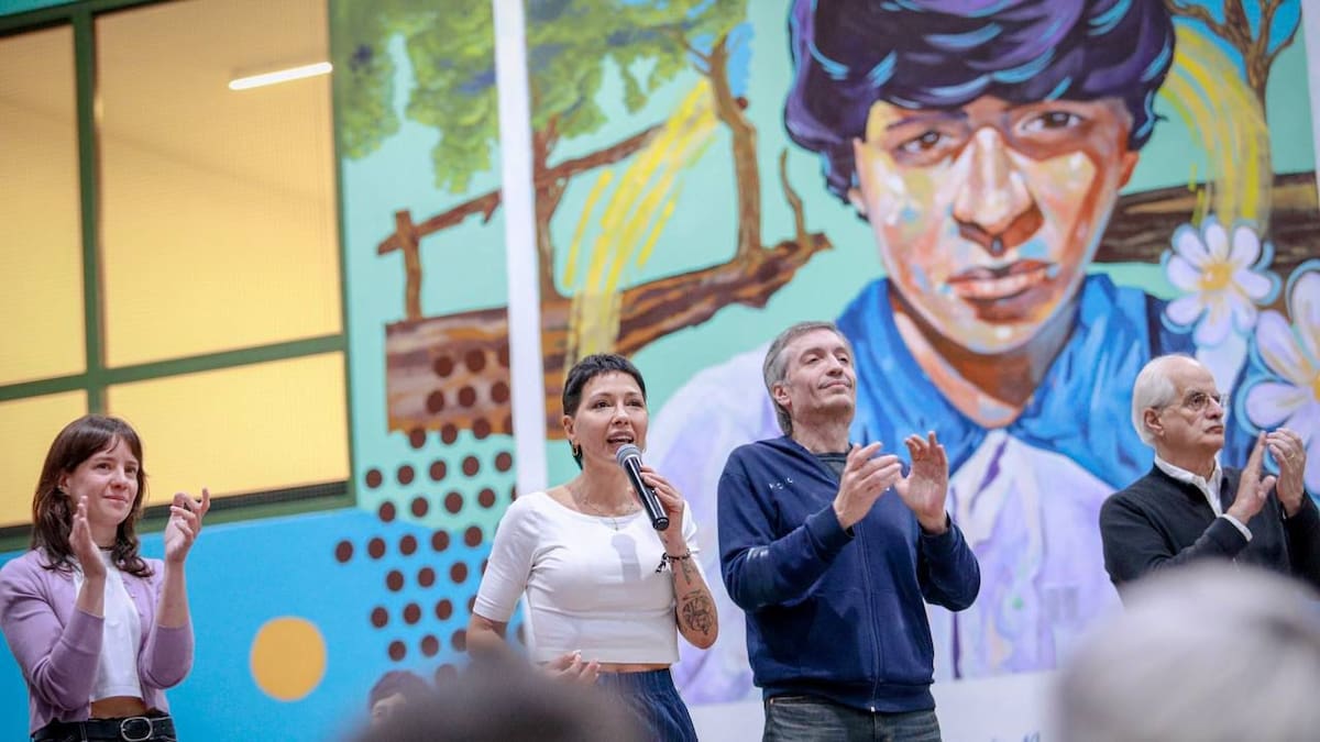 Mayra Mendoza, Máximo Kirchner y Jorge Taiana inauguraron el Polideportivo Diego Armando Maradona en Quilmes Oeste