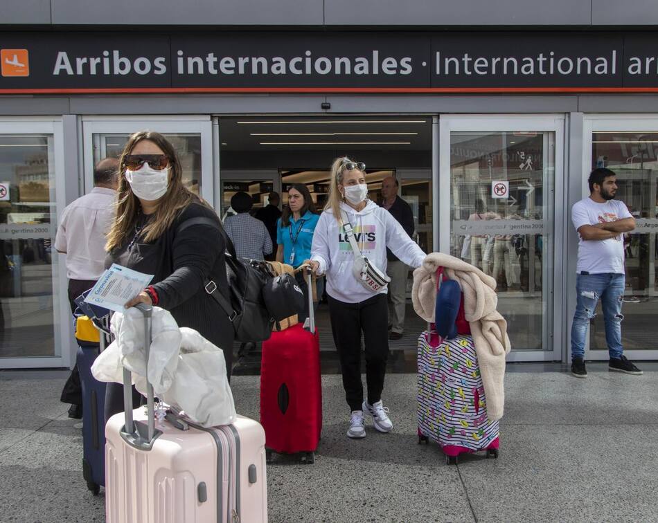 Vuelos, aeropuerto de Ezeiza, Aerolíneas Argentinas, turismo, NA